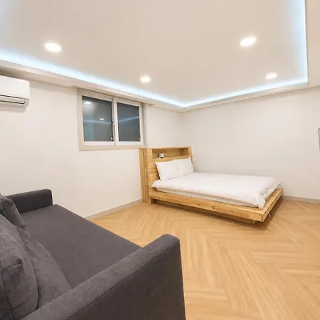 Dawoo House 1 in Hongdae