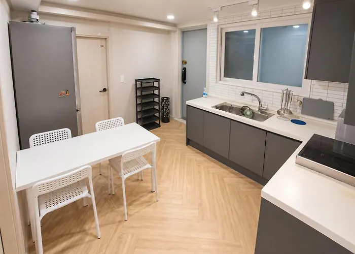 Dawoo House 1 In Hongdae 2* Seoel